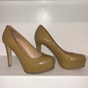 Gianni Bini Sparkly Nude heels